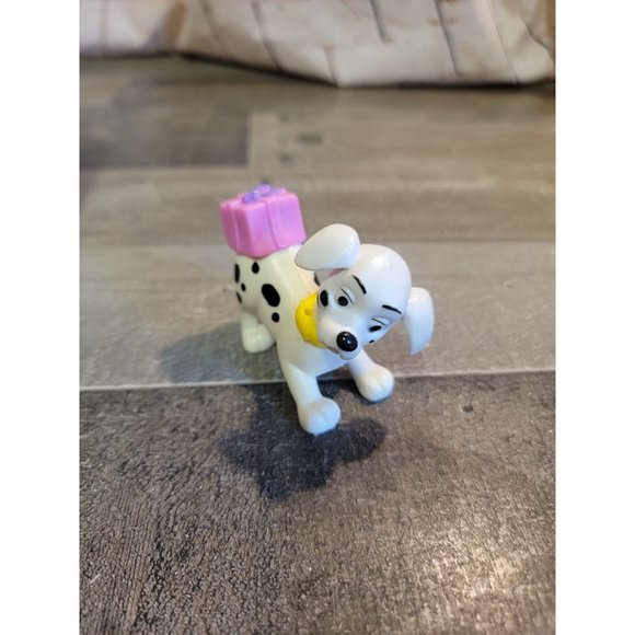 101 Dalmatian dog pink gift box toy figure Disney - Picture 2 of 4
